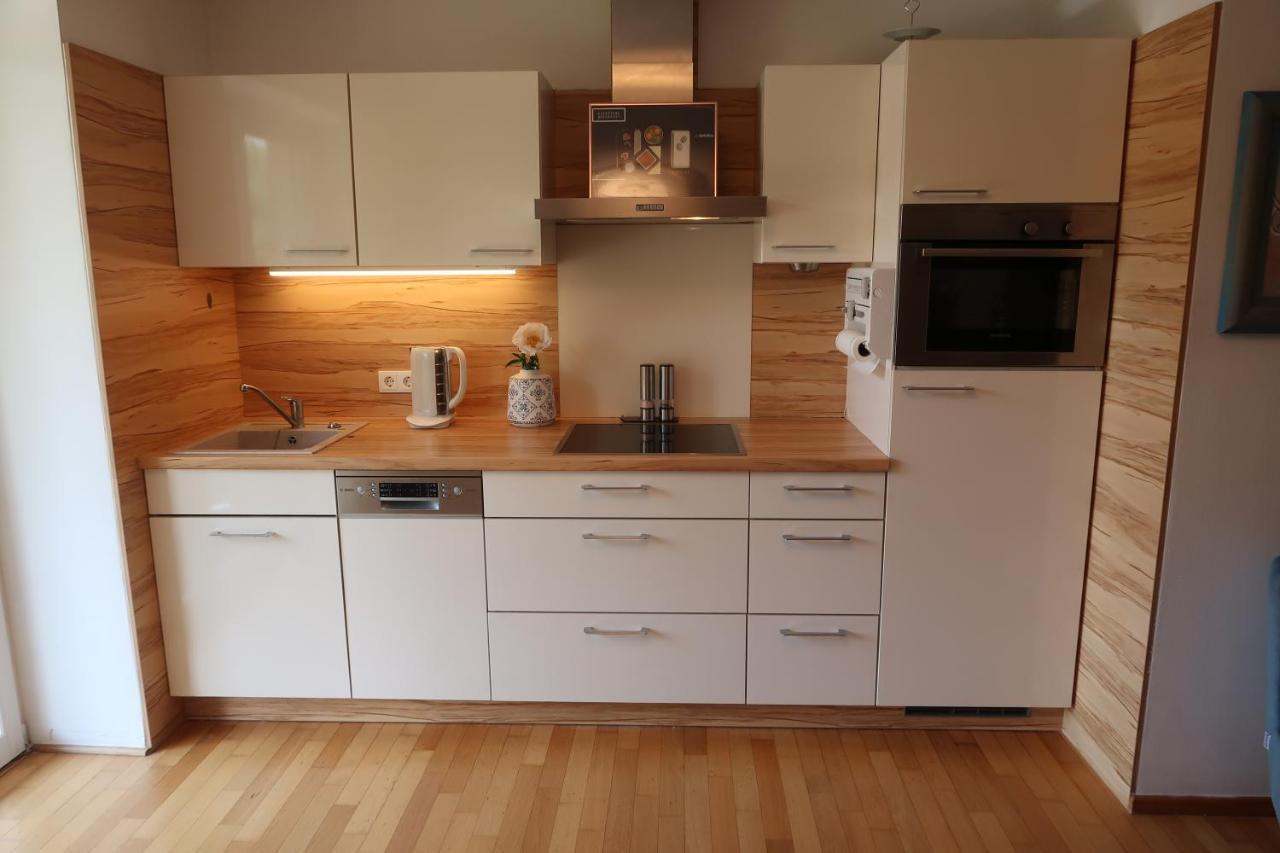 Apartment Im Rosentraum Mit Privater Terasse Baden-Baden Bagian luar foto